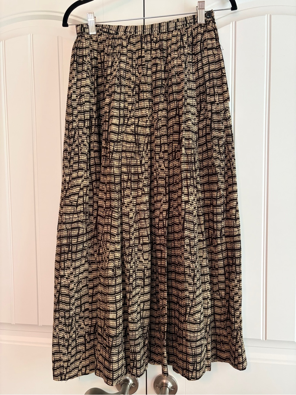 Giorgio Armani Vintage Silk Blend Skirt Beige Black Side Zip Women’s EU 42 US 6